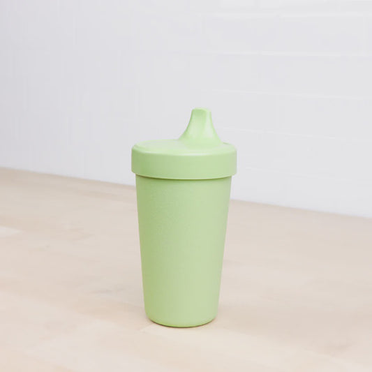 No-spill sippy cup leaf green